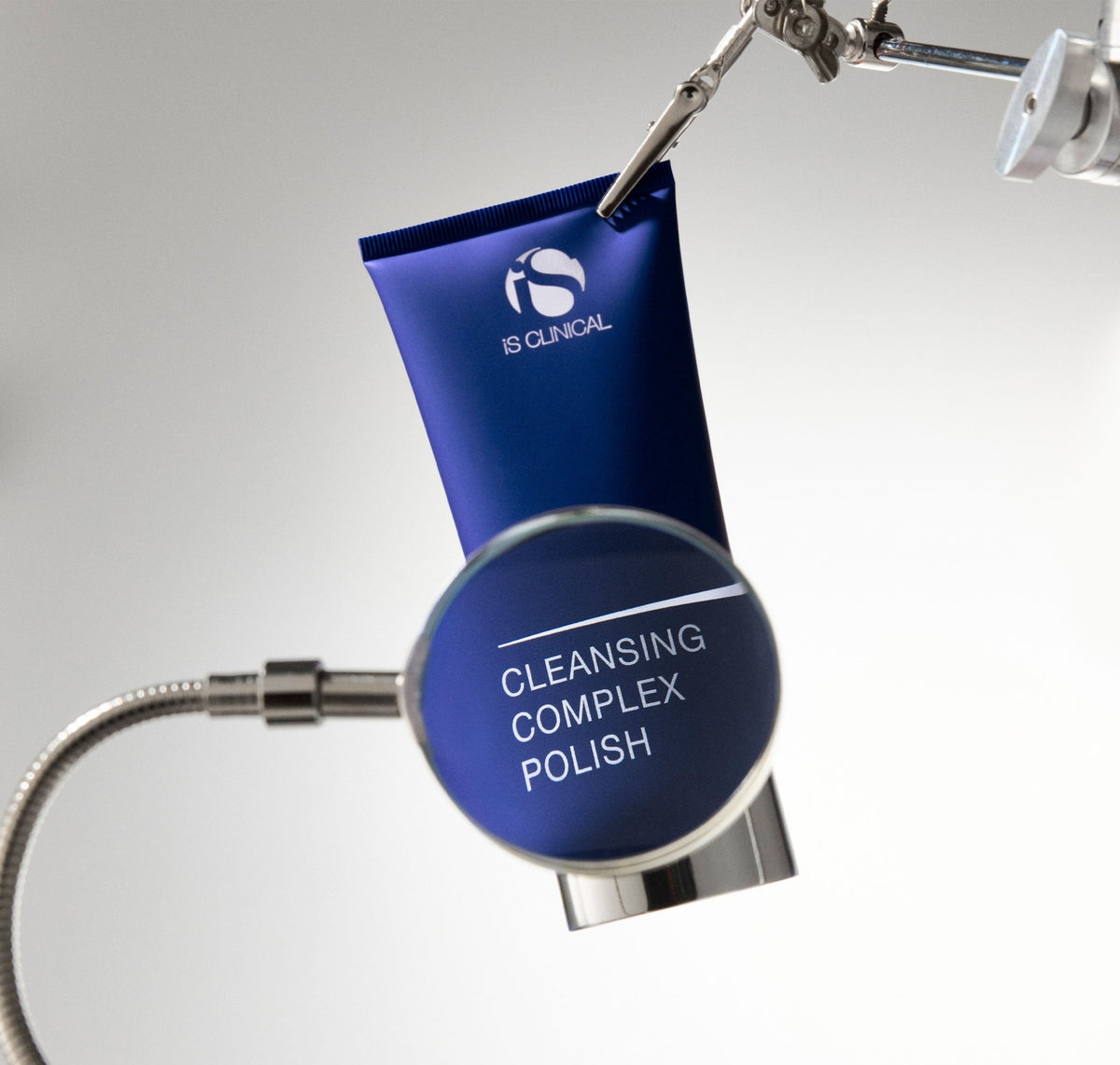 Cleansing Complex Polish - iS CLINICAL