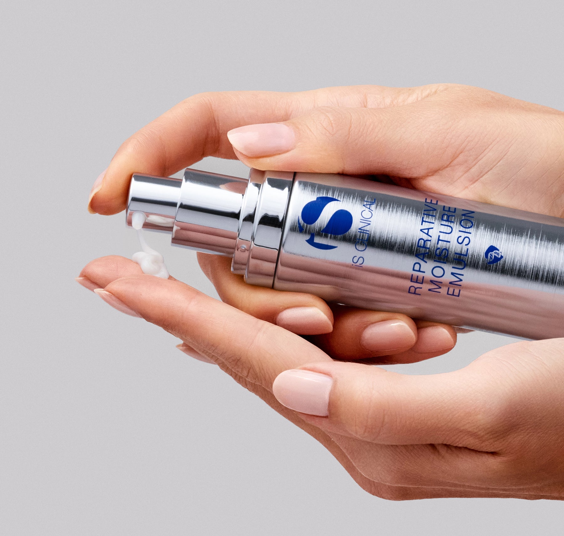 Reparative Moisture Emulsion - iS CLINICAL